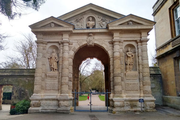 Photo of Danby Gate at entrance to Botanic Gardens arch after renovation of stonework.